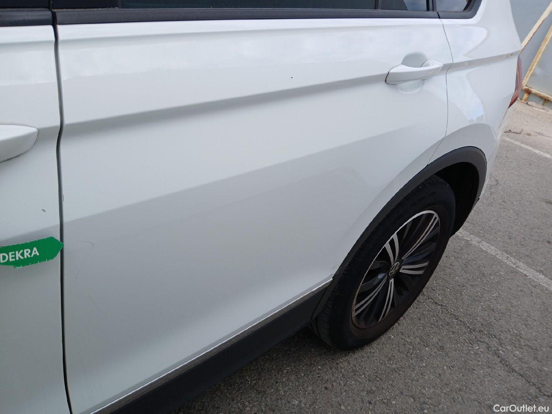  Volkswagen  Tiguan VOLKSWAGEN  / 2020 / 5P / todoterreno Life 2.0 TDI 110kW (150CV) DSG #18