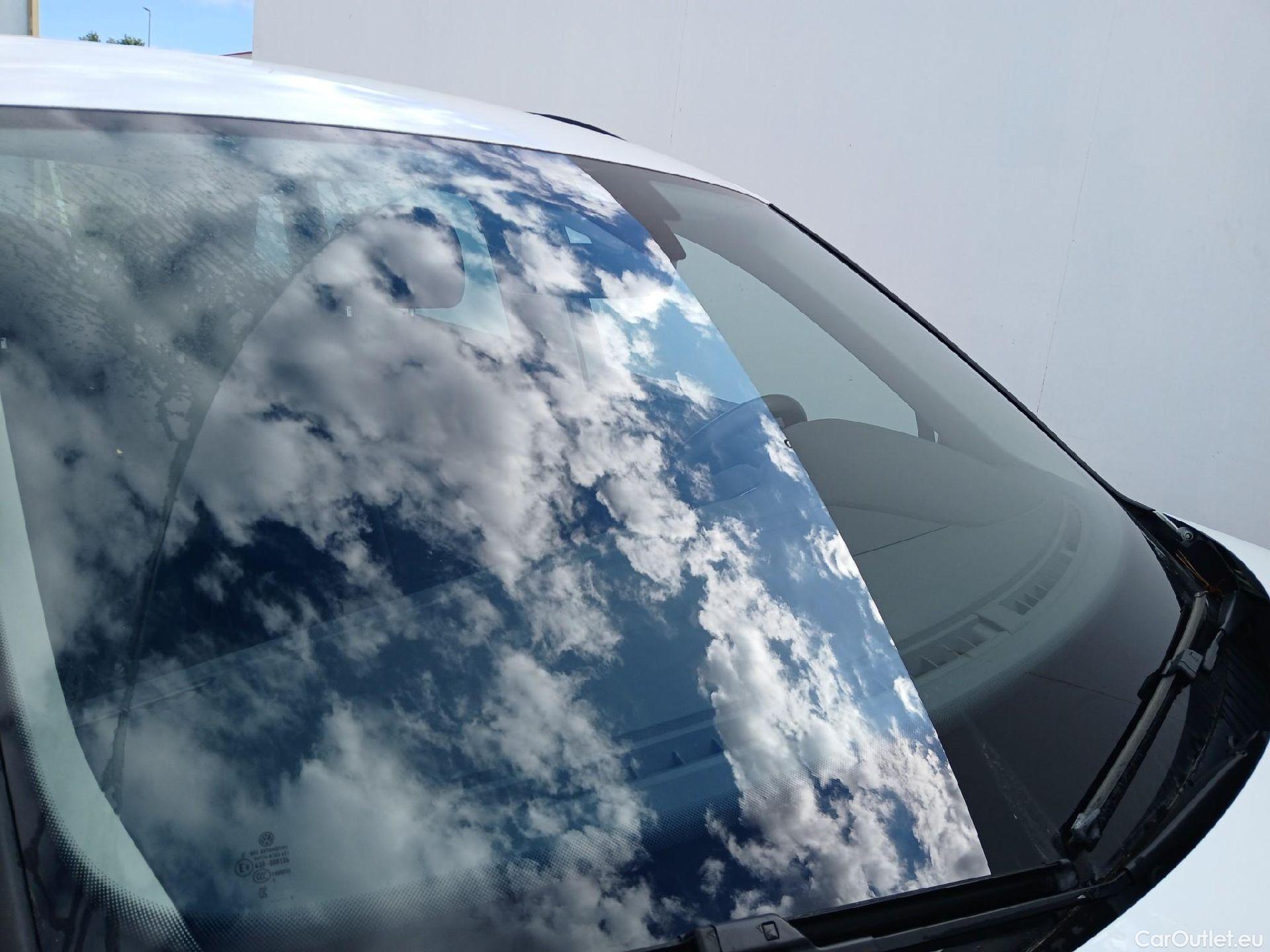 Volkswagen  Tiguan VOLKSWAGEN  / 2020 / 5P / todoterreno Life 2.0 TDI 110kW (150CV) DSG #3