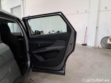  Peugeot  5008 PEUGEOT  / 2017 / 5P / SUV BLUEHDI 130 BUSINESS EAT8 S/S AUT. #131