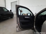  Volvo  XC 40 VOLVO XC40 / 2021 / 5P / SUV T2 AUTOMATICO CORE #121