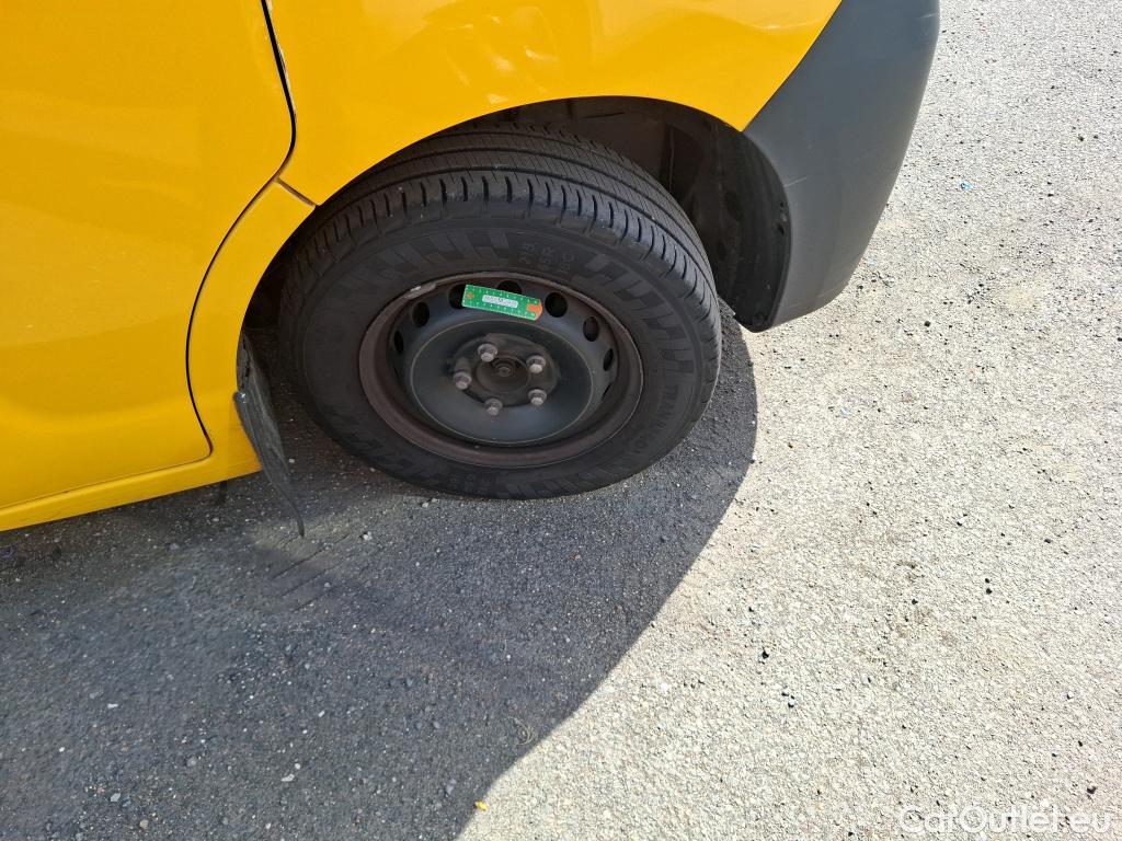  Renault  Master RENAULT  / 2019 / 4P / Fourgon tôlé FG Z.E.Tr CF F3100 L3H2 R75 AI - 19 #23