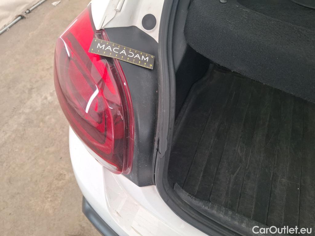  Citroen  C3  Société Feel Nav 1.5 BlueHDI 100CV BVM5 E6dT #23
