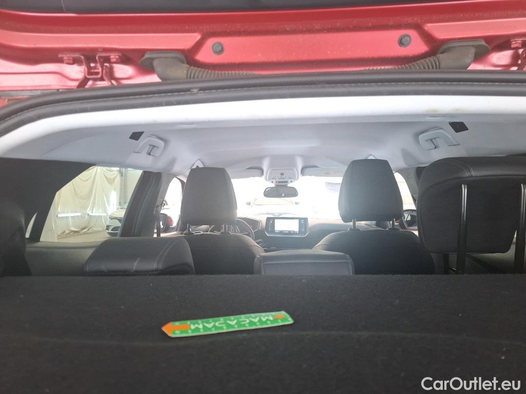  Peugeot  2008  Allure Pack 1.5 HDi 110CV BVM6 E6d #12