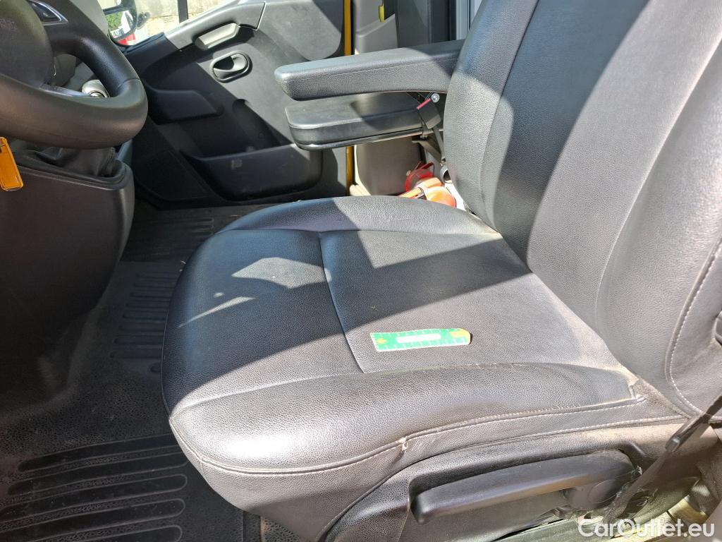  Renault  Master RENAULT  / 2019 / 4P / Fourgon tôlé FG Z.E.Tr CF F3100 L3H2 R75 AI - 19 #4