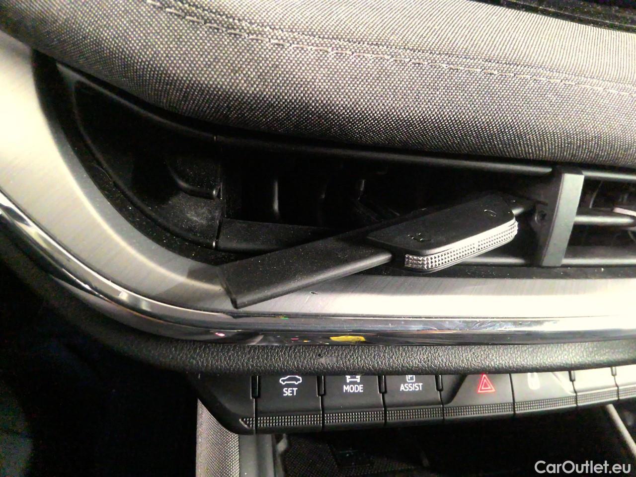  Skoda  ENYAQ  iV80 5d #3