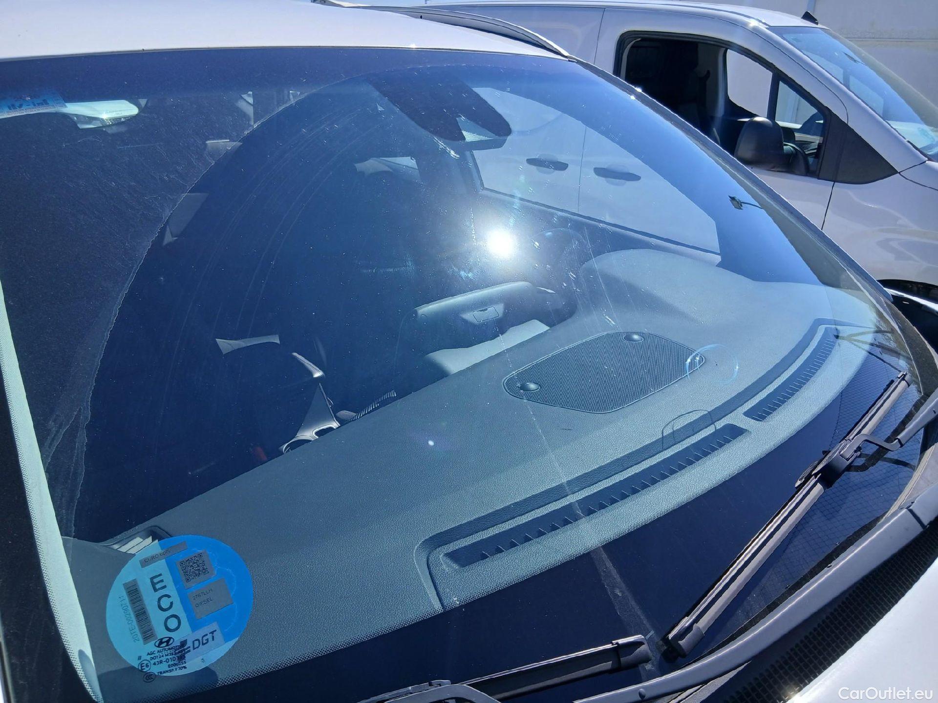  Hyundai  Tucson HYUNDAI  / 2018 / 5P / todoterreno 1.6 CRDI 85kW (116CV) 48V SLE 4X2(SP)(SL) #2