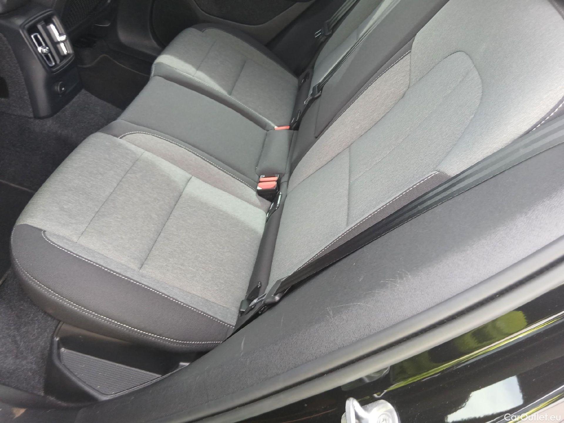  Volvo  XC 40 VOLVO XC40 todoterreno 1.5 T4 Recharge PHEV Core Auto 210 CV 10 kWh #31