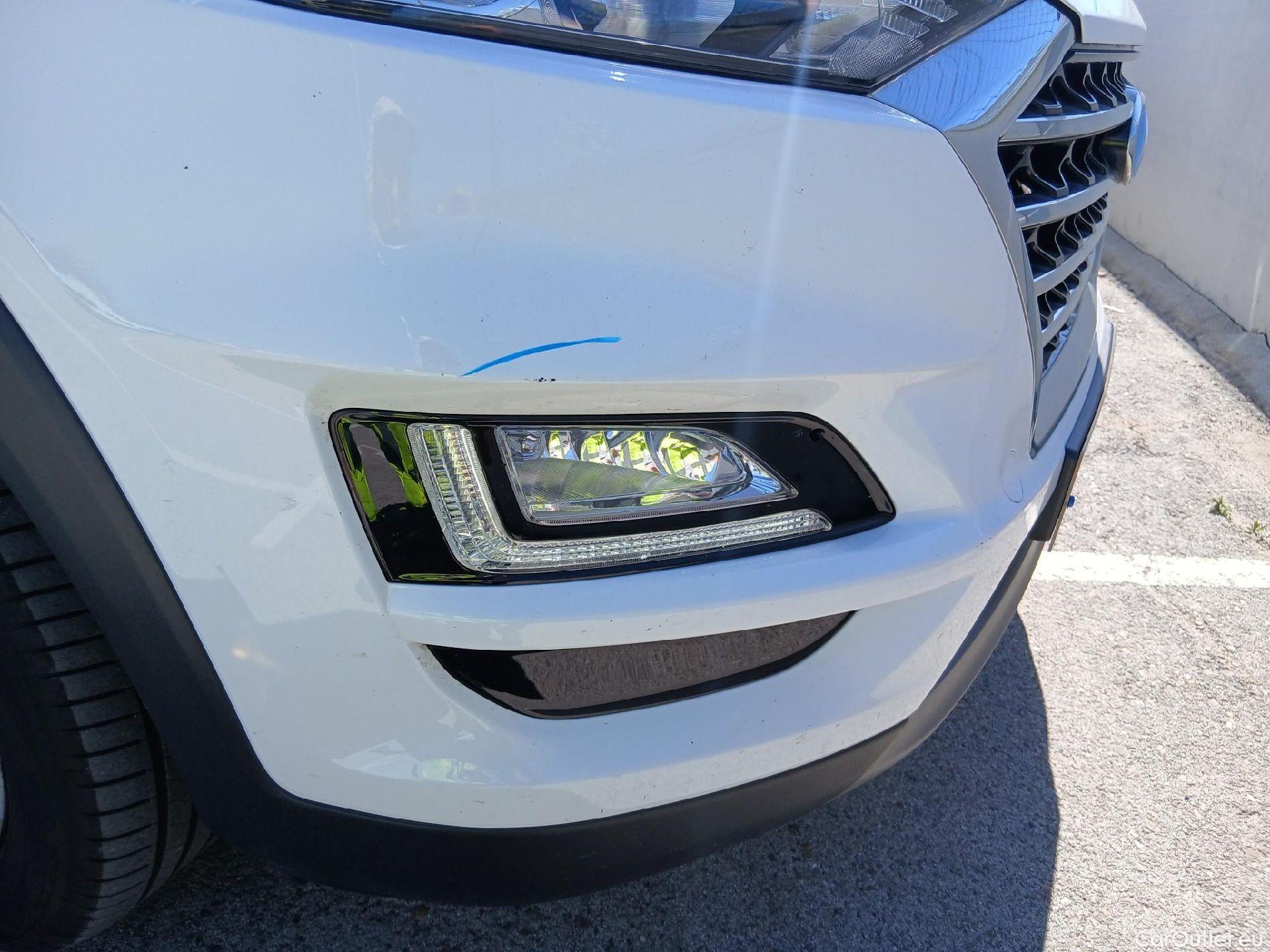  Hyundai  Tucson HYUNDAI  / 2018 / 5P / todoterreno 1.6 CRDI 85kW (116CV) 48V SLE 4X2(SP)(SL) #6