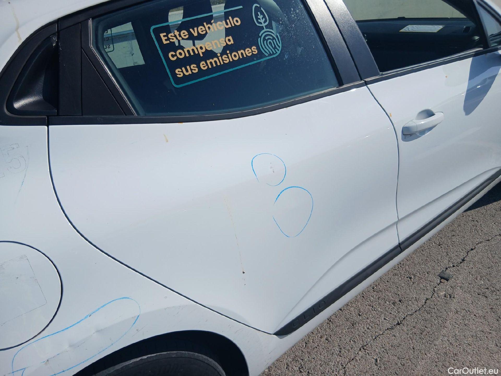  Renault  Clio RENAULT  / 2019 / 5P / berlina con portón Business Blue dCi 74kW (100CV) #25