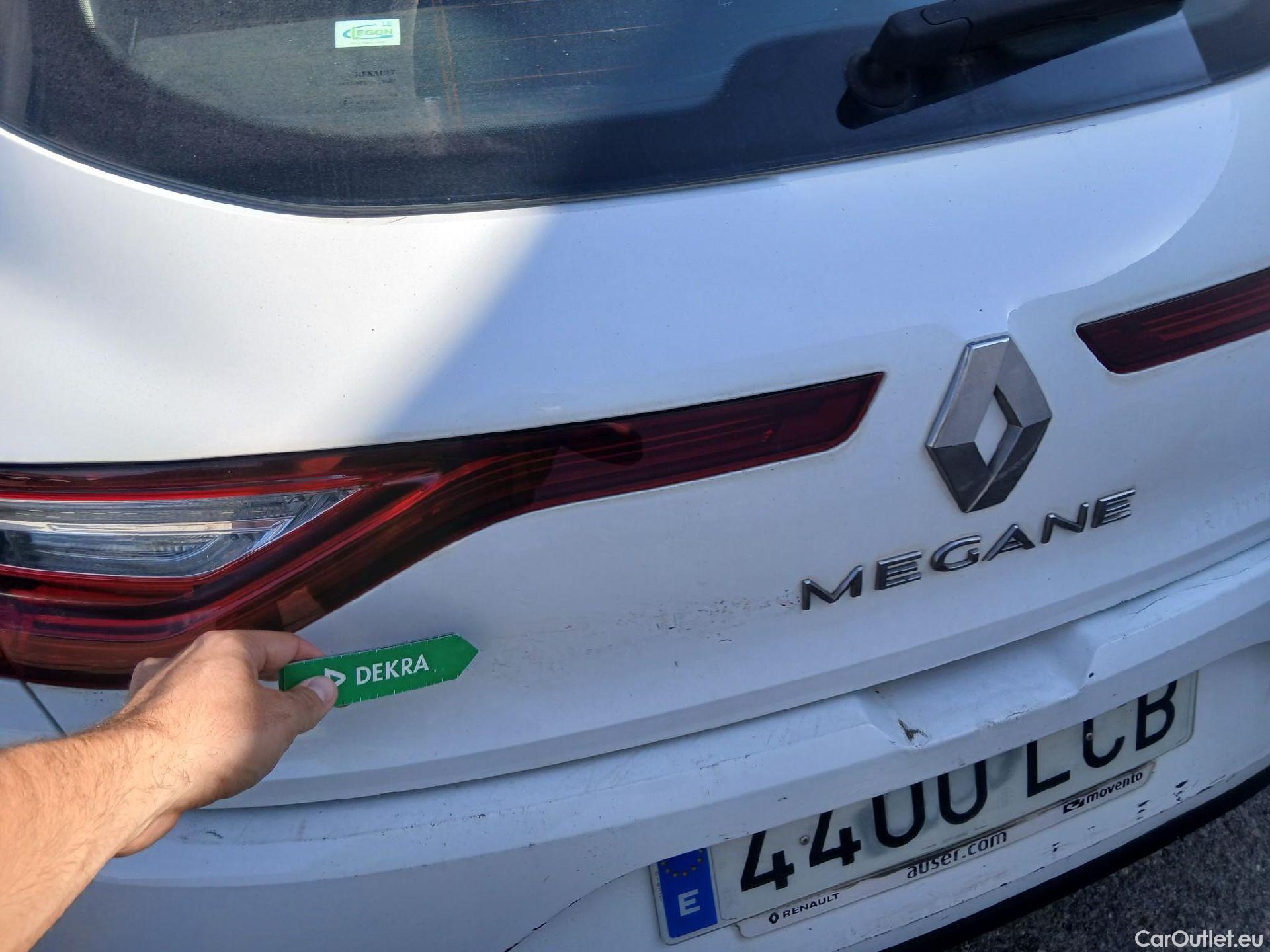  Renault  Megane RENAULT Mégane / 2015 / 5P / berlina con portón Life Blue dCi 70kW (95CV) #23