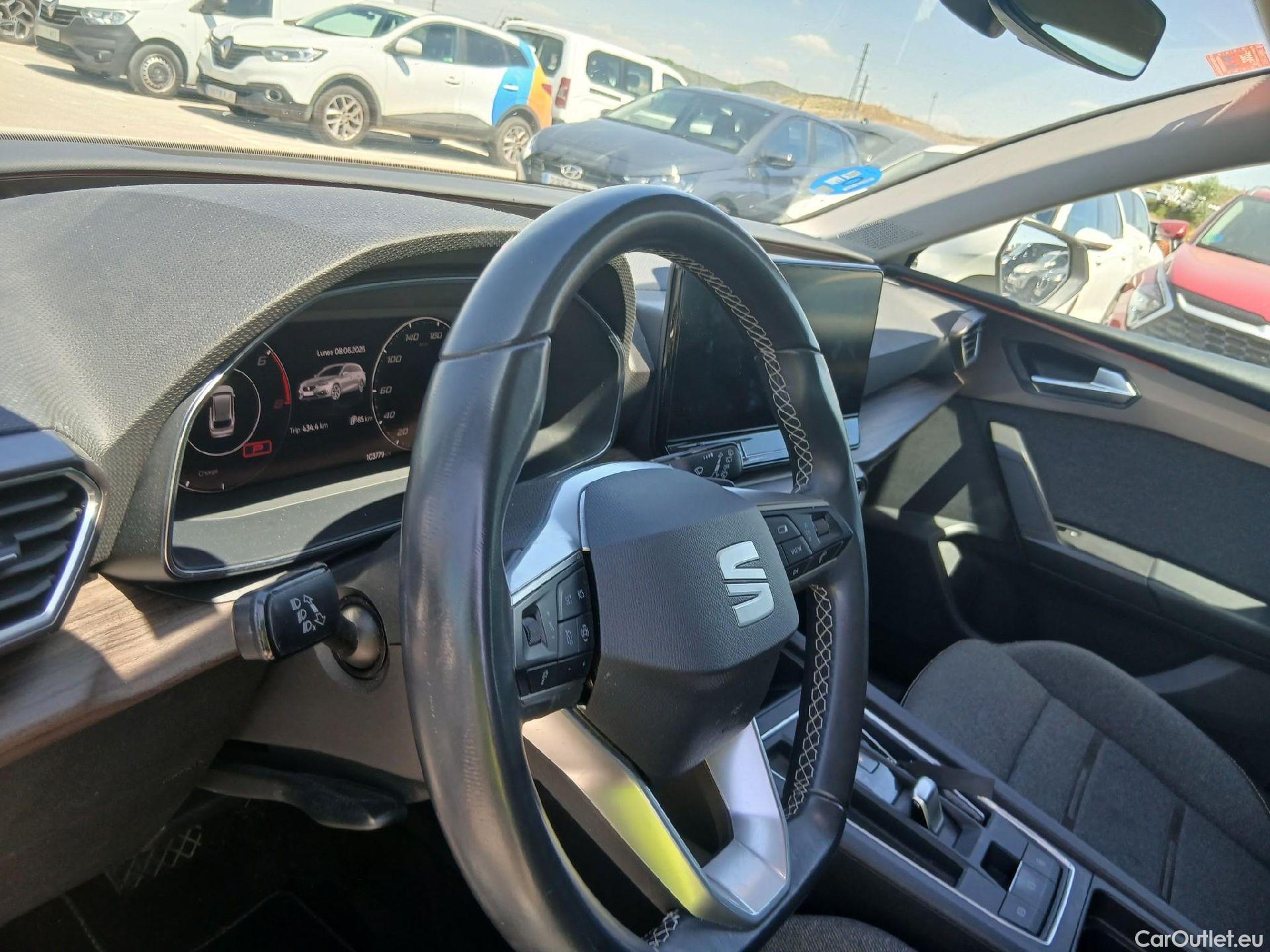  Seat  Leon SEAT Nuevo León / 2020 / 5P / familiar SP 1.4 e-Hybrid DSG S&S Xcellence Go L #5