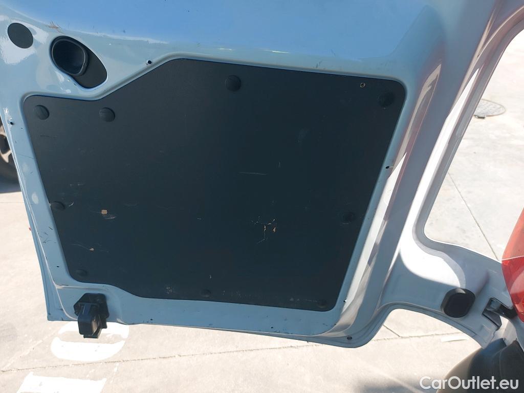  Citroen  Jumpy CITROEN  / 2016 / 4P / furgón Talla M BlueHDi 100 S&S 6v Control #13