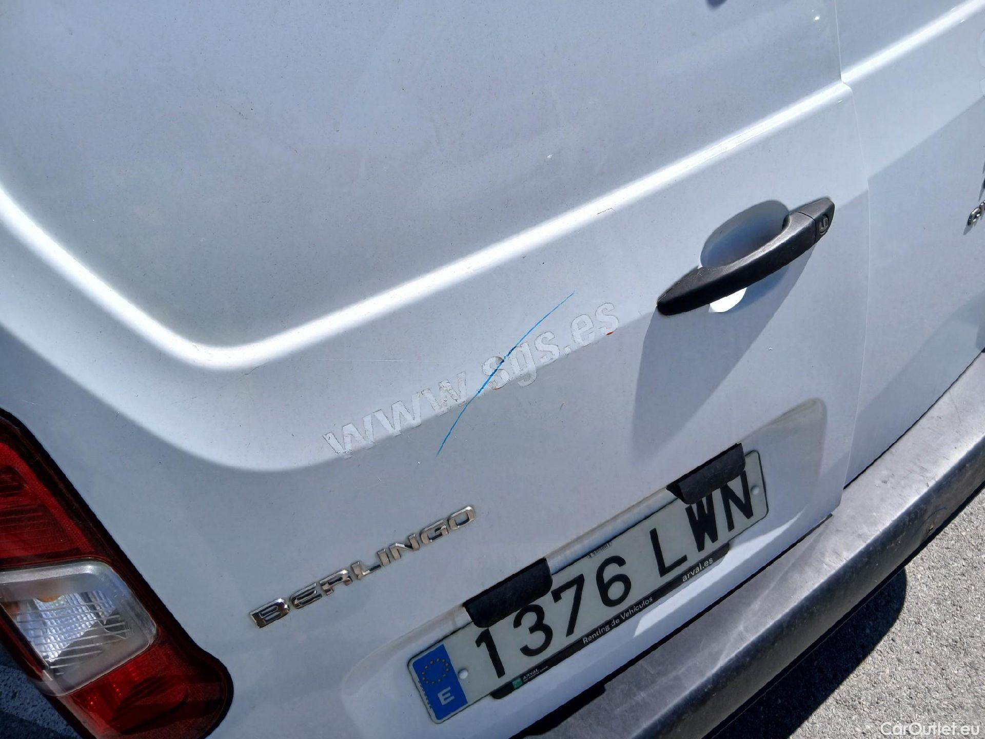  Citroen  Berlingo CITROEN  / 2018 / 3P / furgón derivado de turismo Talla M BlueHDi 100 CONTROL #17