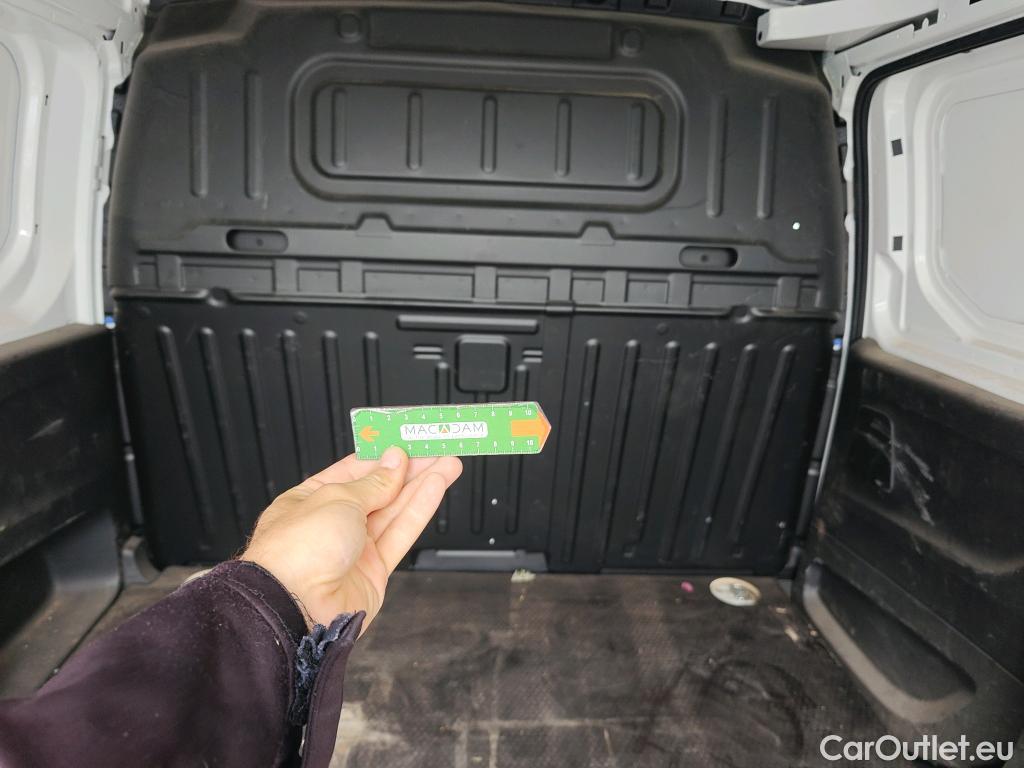  Citroen  Berlingo CITROEN  / 2018 / 4P / furgón derivado de turismo Talla M BlueHDi 100 CLUB #45