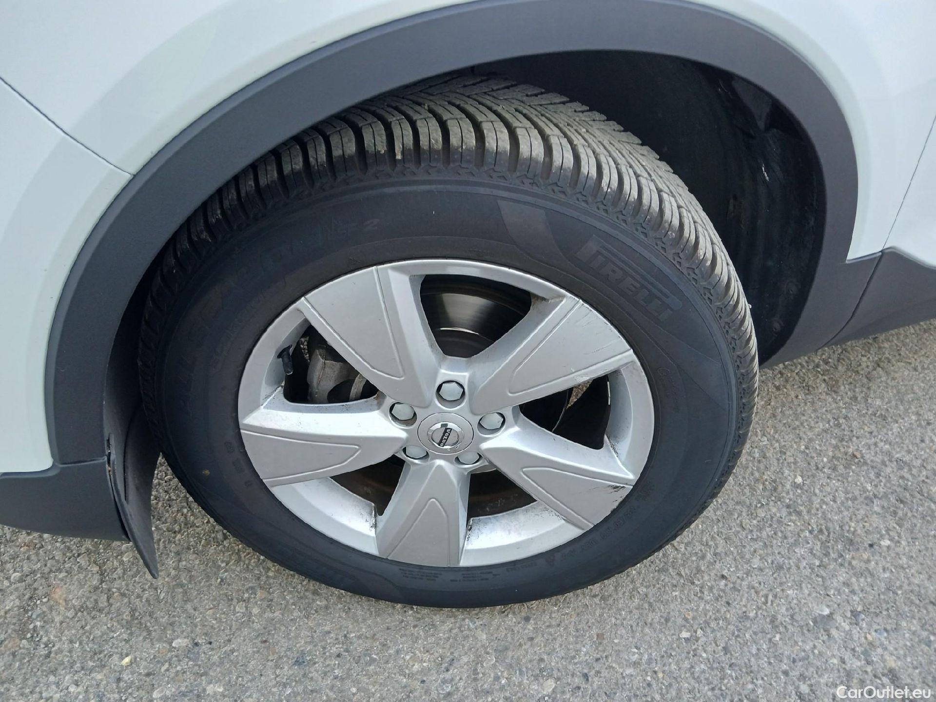  Volvo  XC 40 VOLVO XC40 / 2017 / 5P / todoterreno 1.5 T2 Momentum Core #16