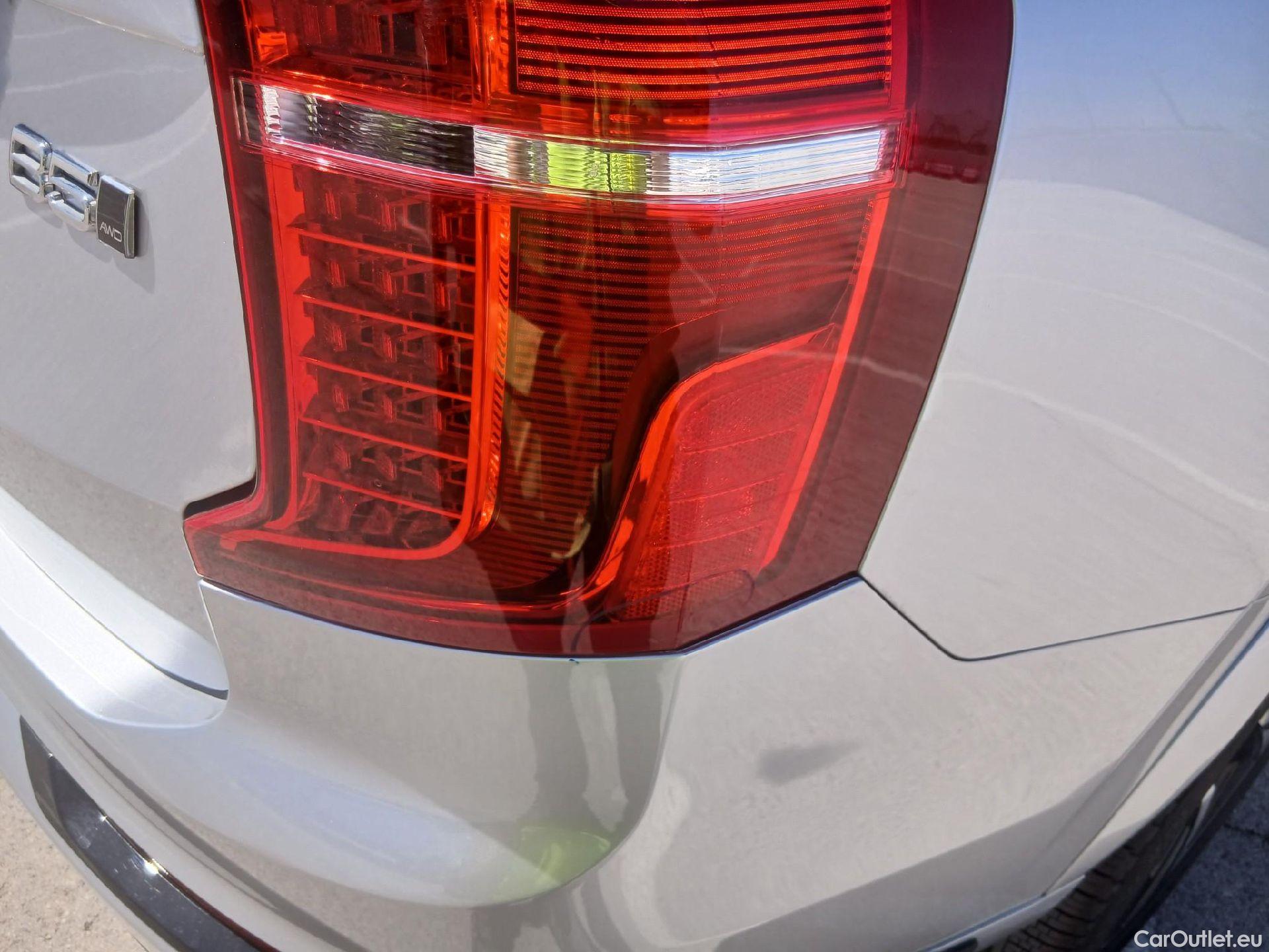 Volvo  XC90 VOLVO  / 2019 / 5P / todoterreno 2.0 B5 D AWD R-Design Auto (AC2) #17