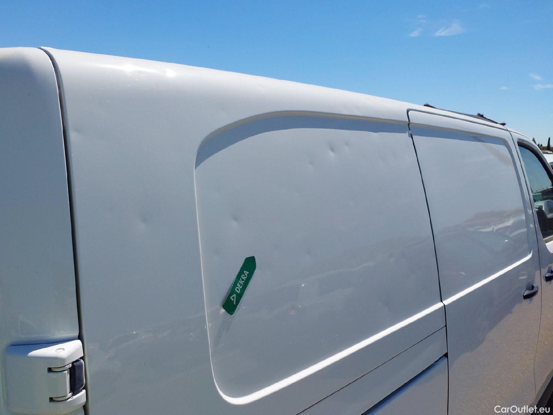  Citroen  Jumpy CITROEN  / 4P / Talla M BlueHDi 100 CV Control #17