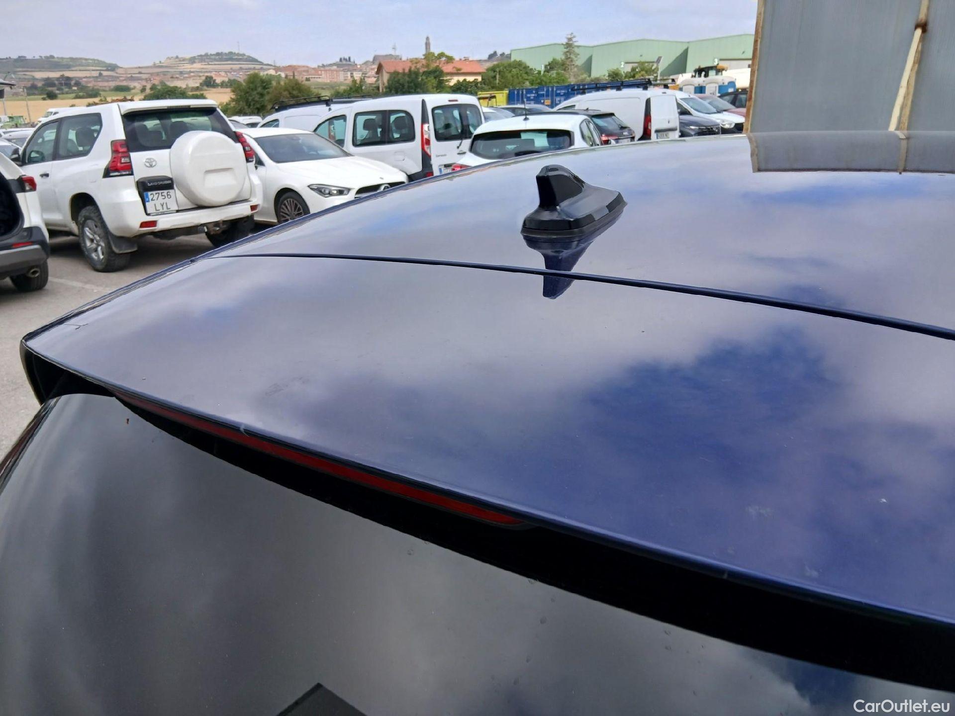  Volkswagen  Golf  VOLKSWAGEN / 5P / Life 1.0 eTSI 110 CV DSG #15