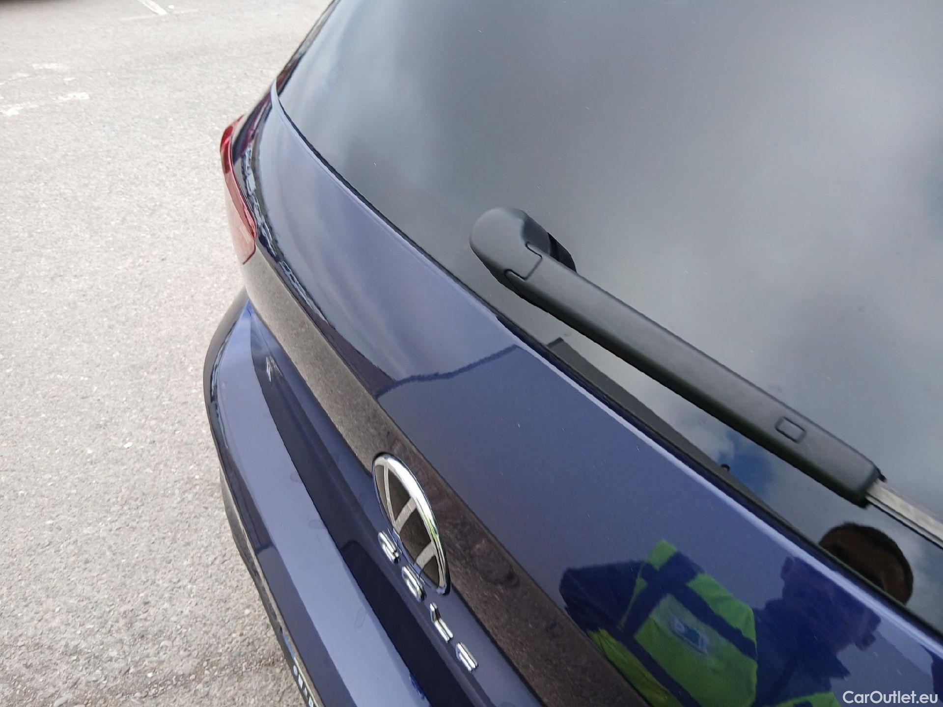  Volkswagen  Golf  VOLKSWAGEN / 5P / Life 1.0 eTSI 110 CV DSG #17