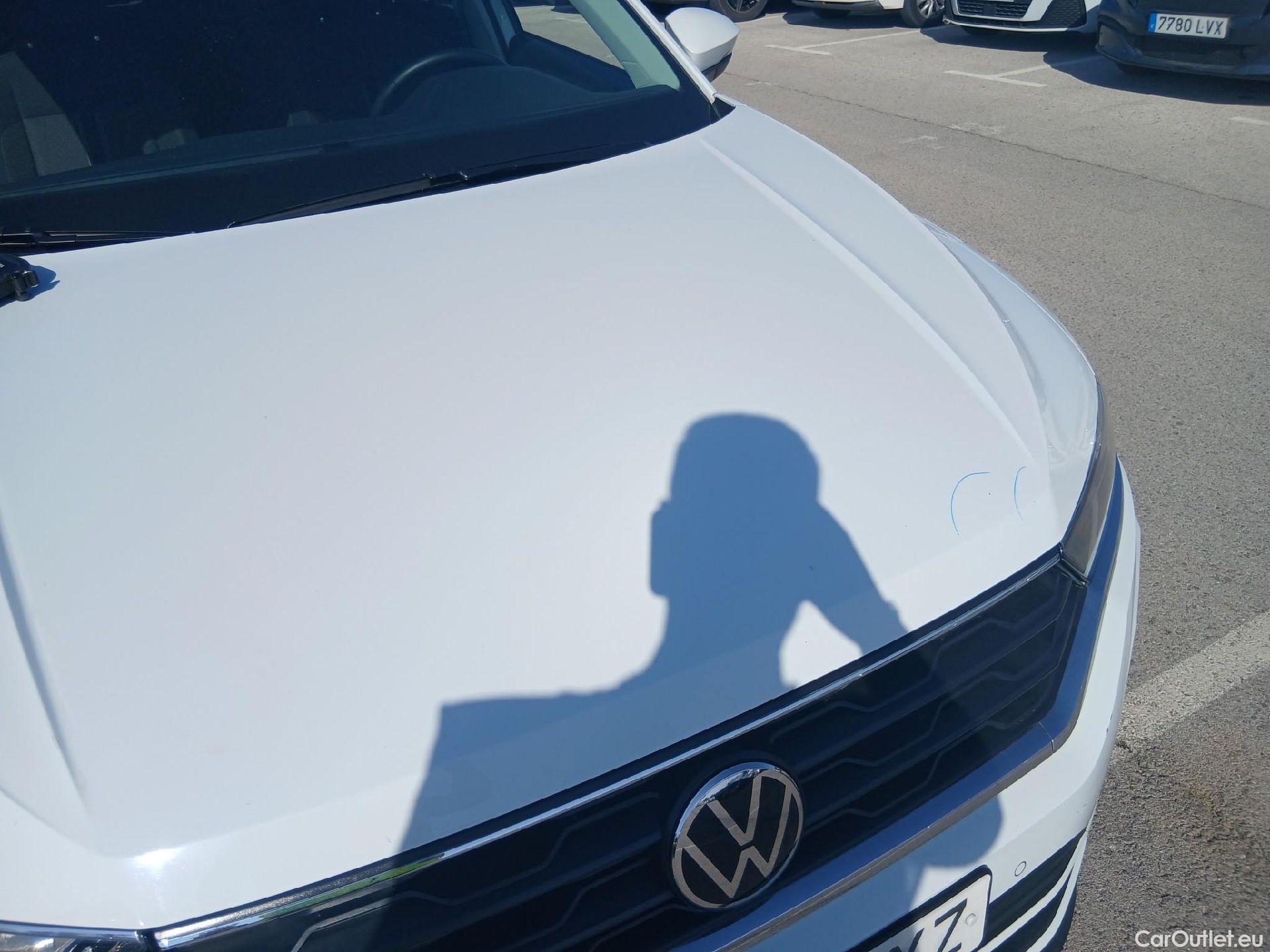  Volkswagen  T-ROC VOLKSWAGEN  / 2017 / 5P / todoterreno Advance R-Line 1.0 TSI 81kW (110CV) #12