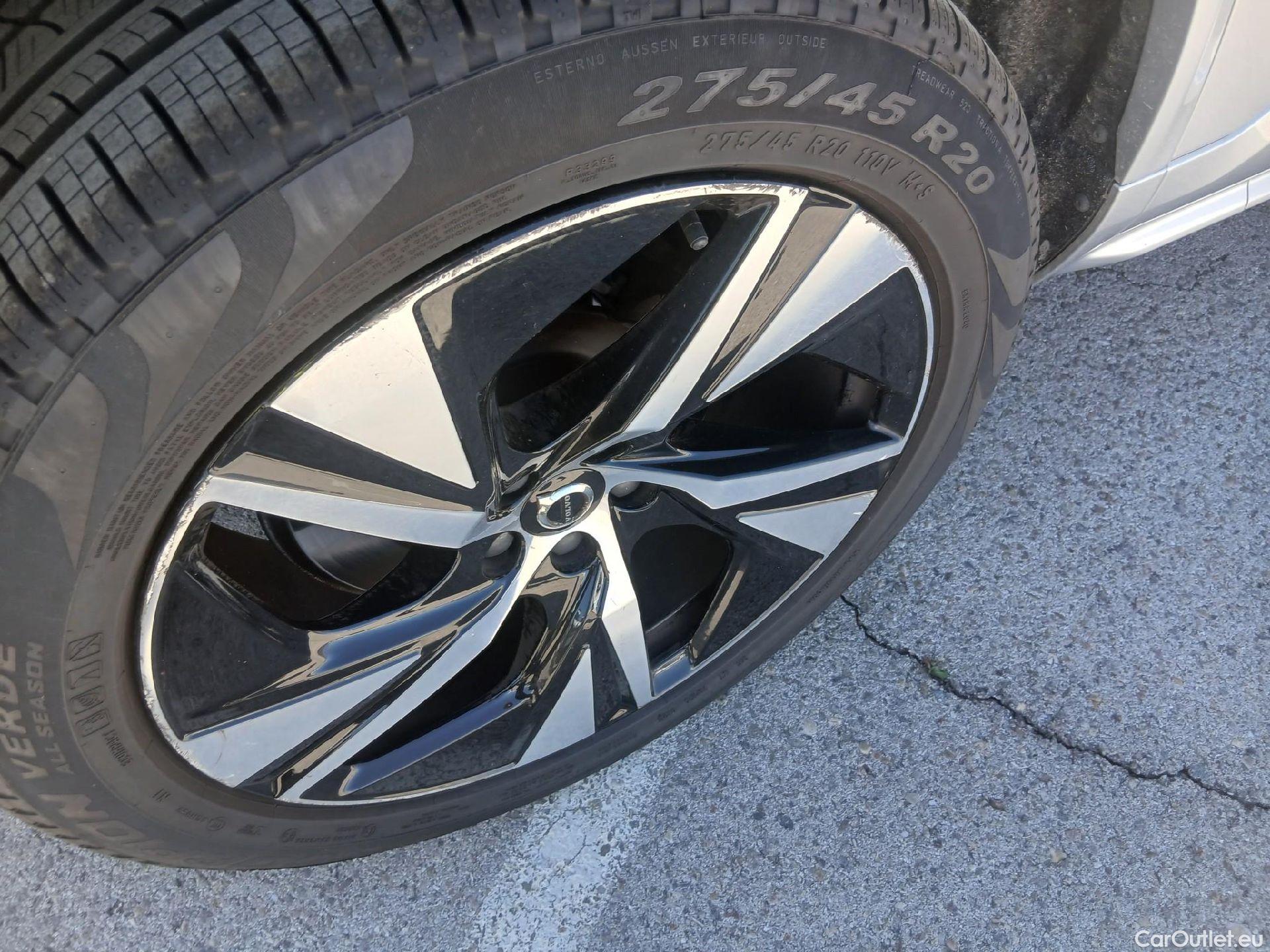  Volvo  XC90 VOLVO  / 2019 / 5P / todoterreno 2.0 B5 D AWD R-Design Auto (AC2) #21
