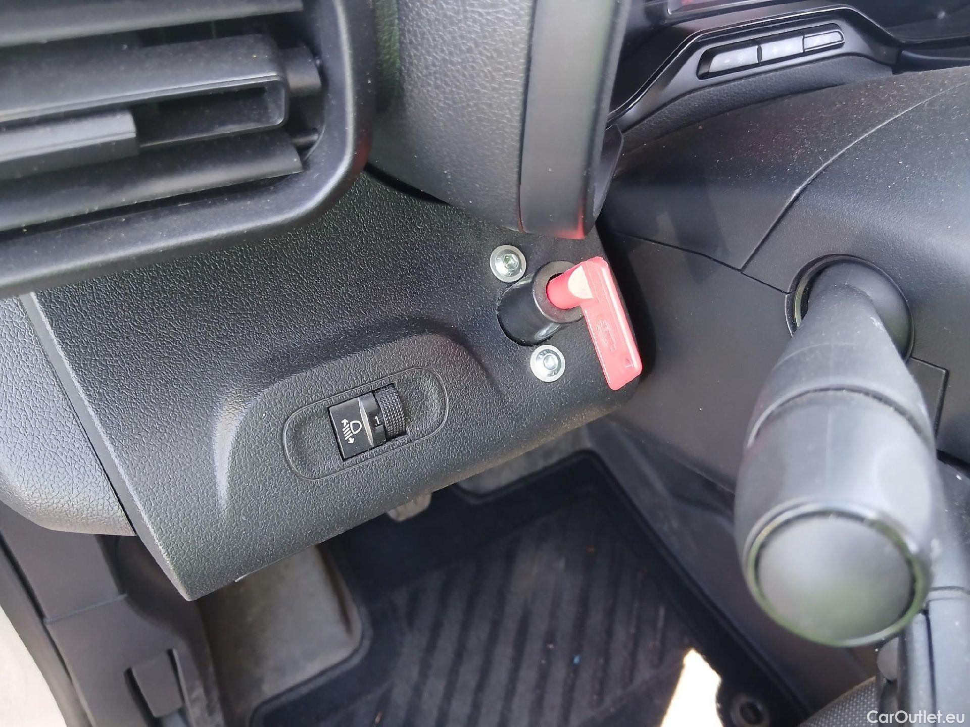  Citroen  Berlingo CITROEN  / 2018 / 3P / furgón derivado de turismo Talla M BlueHDi 100 CONTROL #10