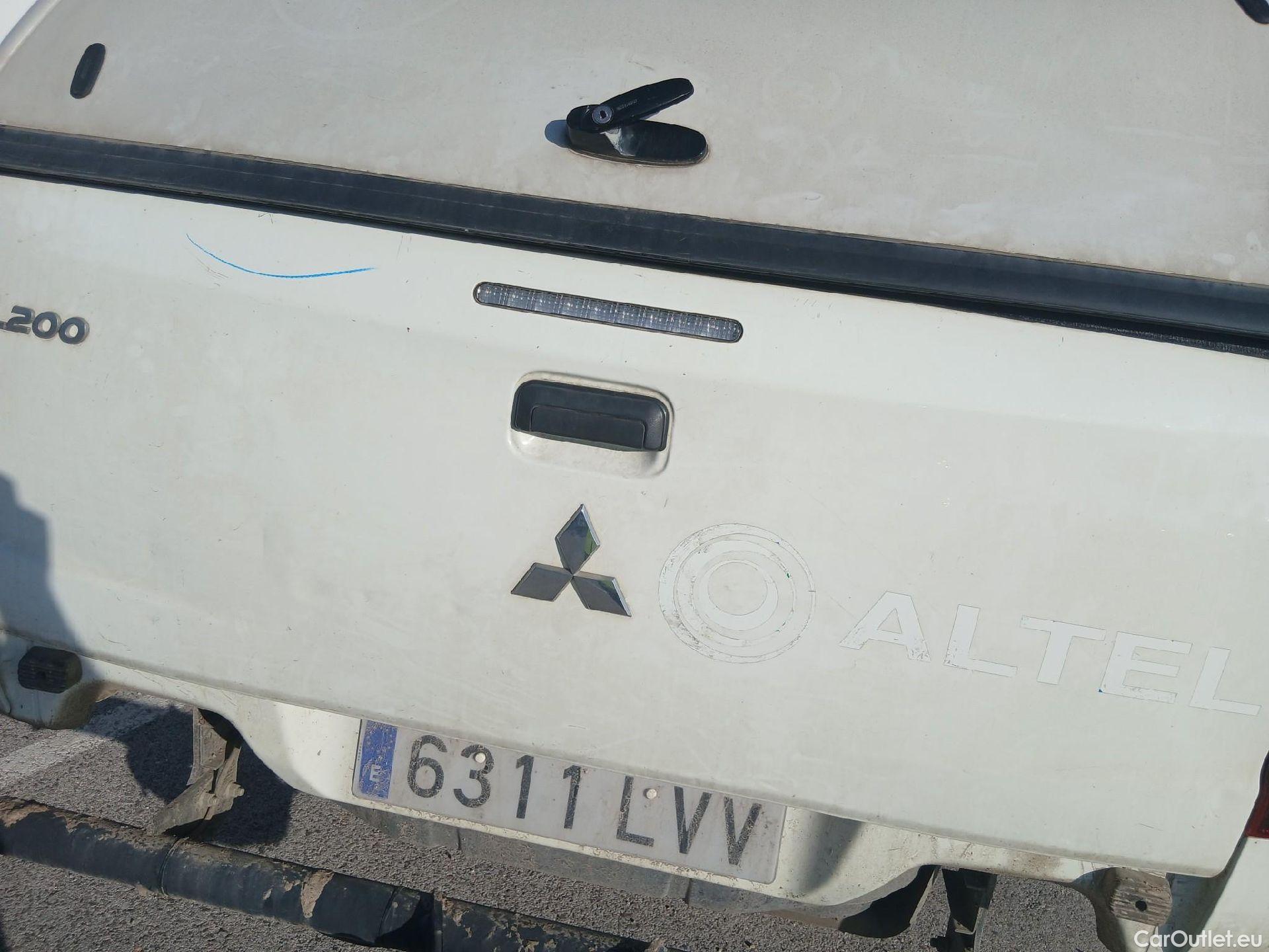  Mitsubishi  L200 MITSUBISHI  / 2019 / 4P / pickup doble cabina D/C 220 DI-D M-Pro #23