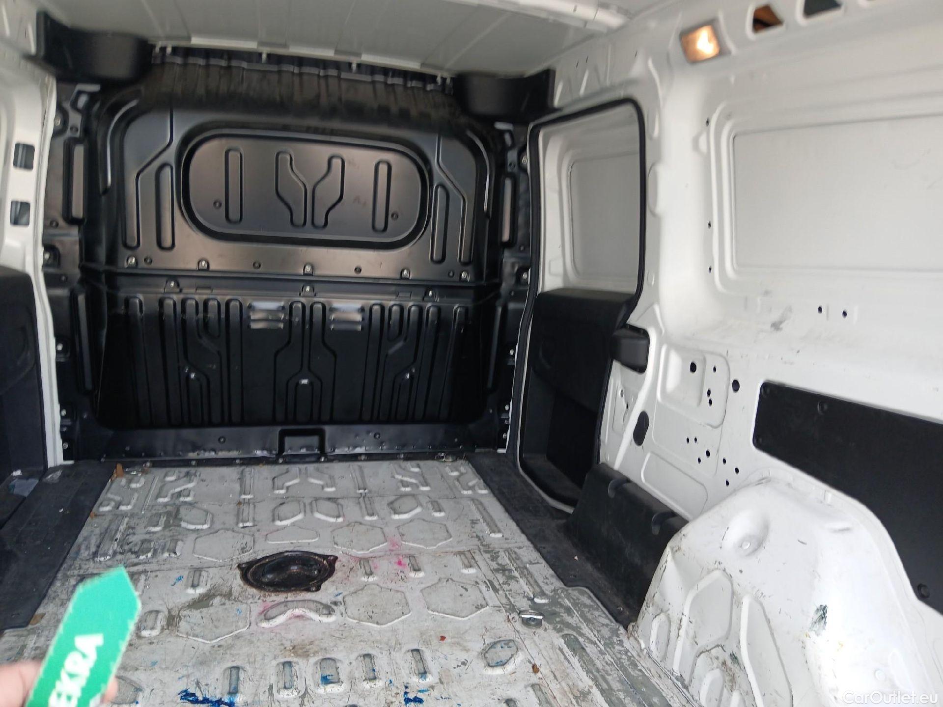  Fiat  Doblo FIAT Doblò Cargo Maxi SX 1.6 Mjet 77kW 105 CV #4