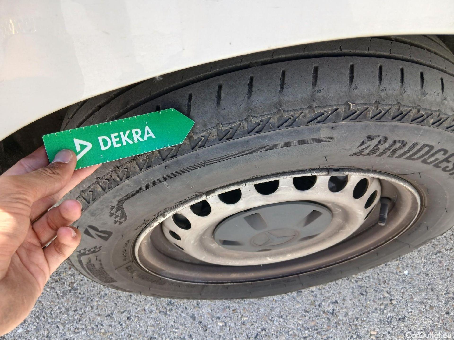  Mercedes  Citan MERCEDES-BENZ  110 CDI 96 CV Tourer Base Largo #10