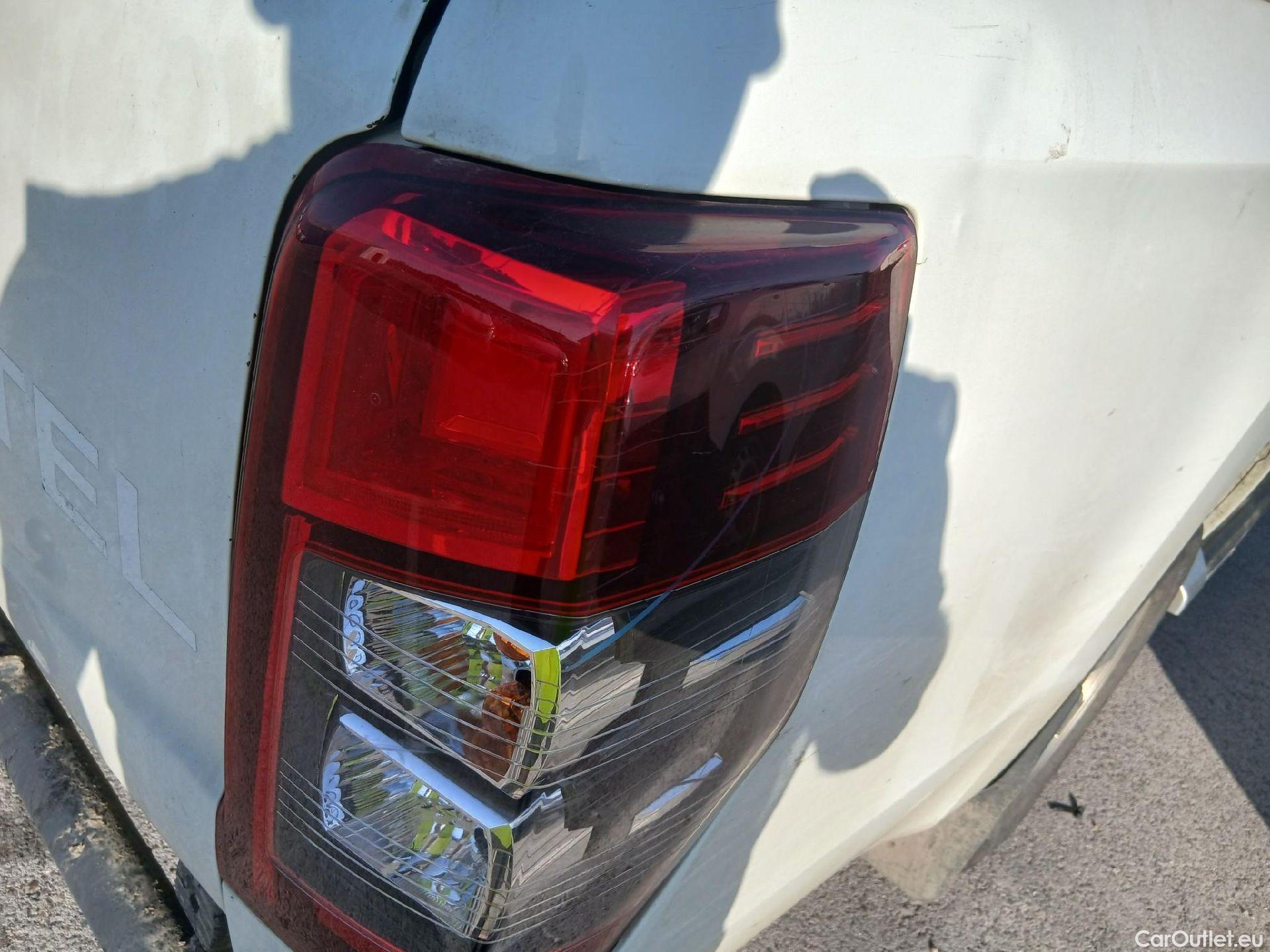  Mitsubishi  L200 MITSUBISHI  / 2019 / 4P / pickup doble cabina D/C 220 DI-D M-Pro #24