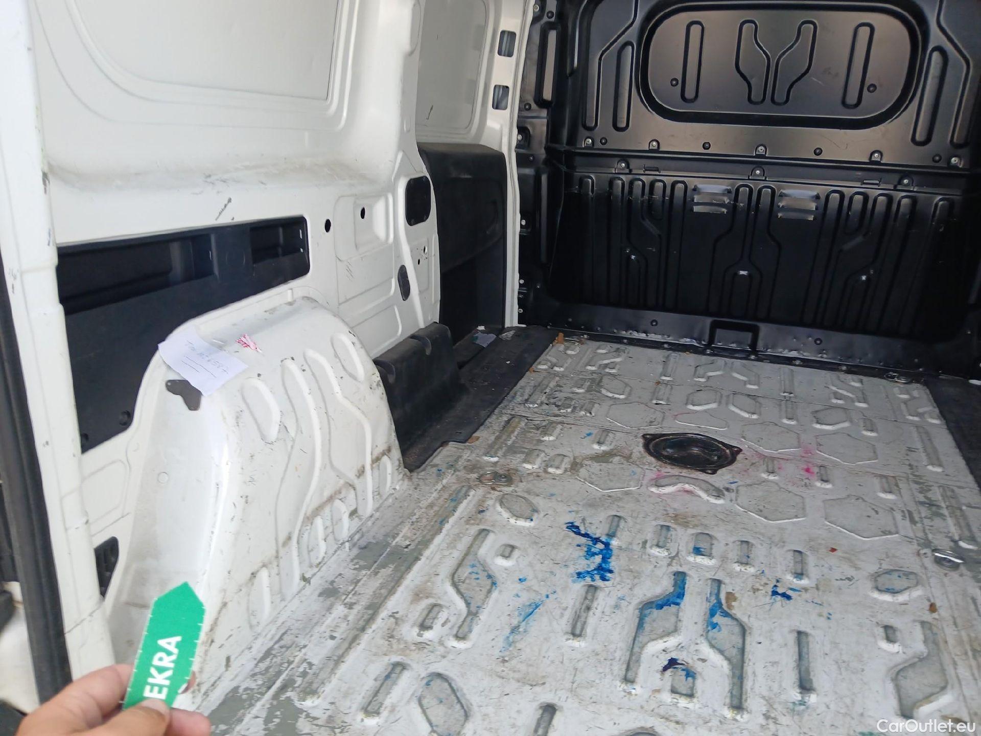  Fiat  Doblo FIAT Doblò Cargo Maxi SX 1.6 Mjet 77kW 105 CV #5