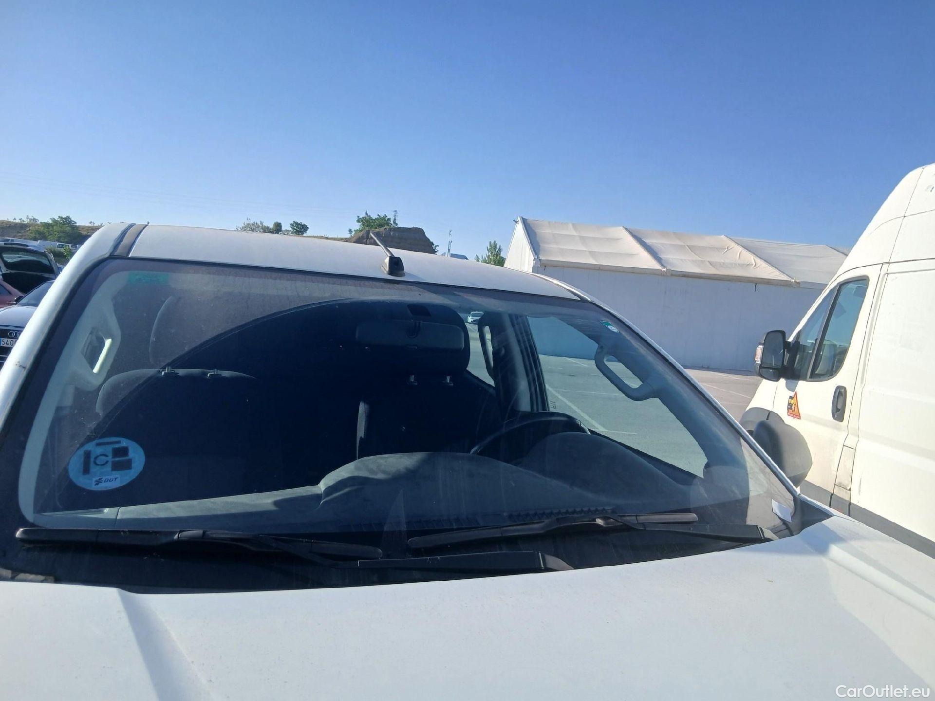  Mitsubishi  L200 MITSUBISHI  / 2019 / 4P / pickup doble cabina D/C 220 DI-D M-Pro #13