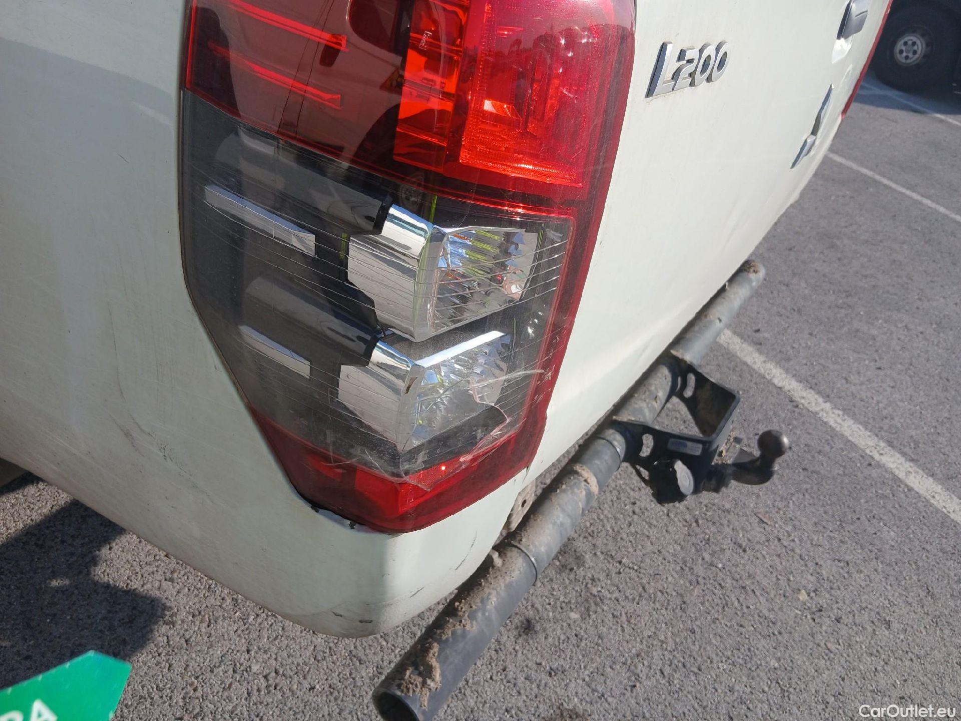  Mitsubishi  L200 MITSUBISHI  / 2019 / 4P / pickup doble cabina D/C 220 DI-D M-Pro #21