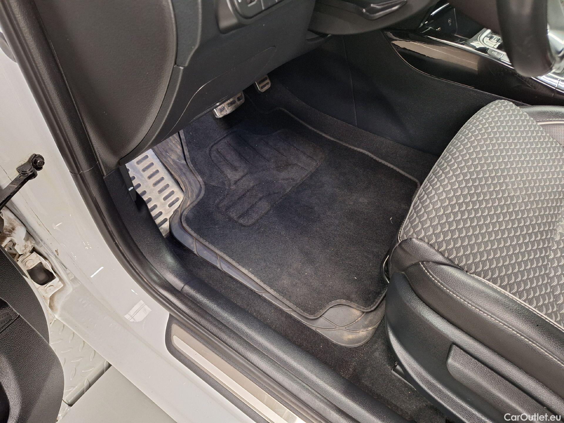  KIA  Cee'd Kia, Ceed SW FL'21 PHEV, KIA  Sportswagon Business Line 1.6 GDi PHEV D #4