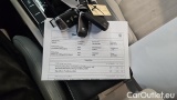  Volkswagen  Passat 2.0 TDI SCR DSG Elegance Variant #12