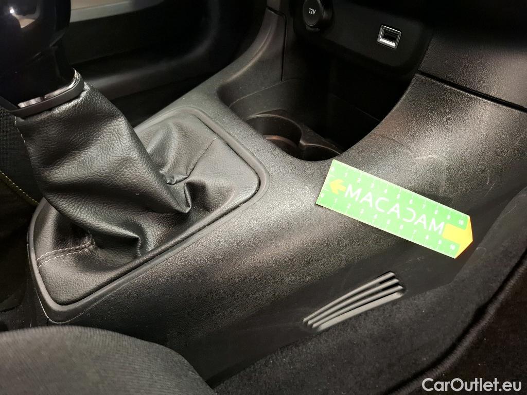  Citroen  C3  Société Feel 1.2 PureTech 80CV BVM5 6E #3
