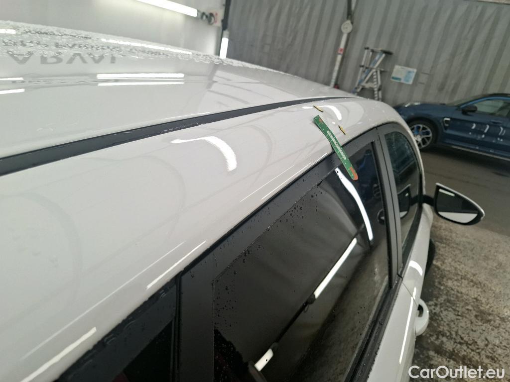  Hyundai  i20  Intuitive 1.2 85CV BVM5 E6d #1