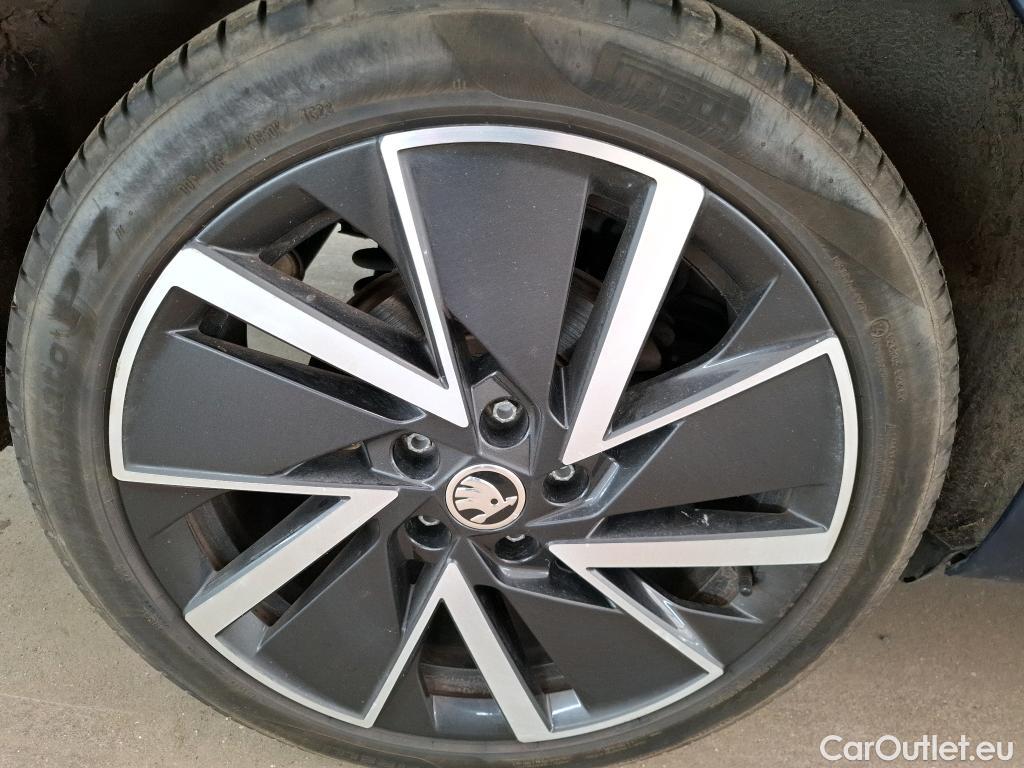  Skoda  Octavia SKODA  Combi / 2020 / 5P / Break 1.4 TSI PHEV iV 204 DSG6e Style #18