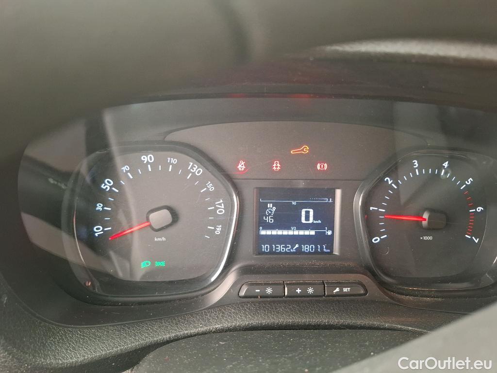  Toyota  Proace TOYOTA  4p Combi COMPACT 95 D-4D DYNAMIC #47