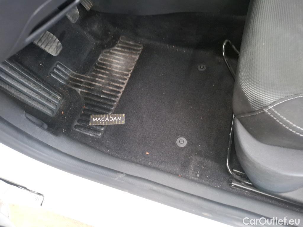  Renault  Clio RENAULT  / 2016 / 5P / Berline &Business TCe 90 #29