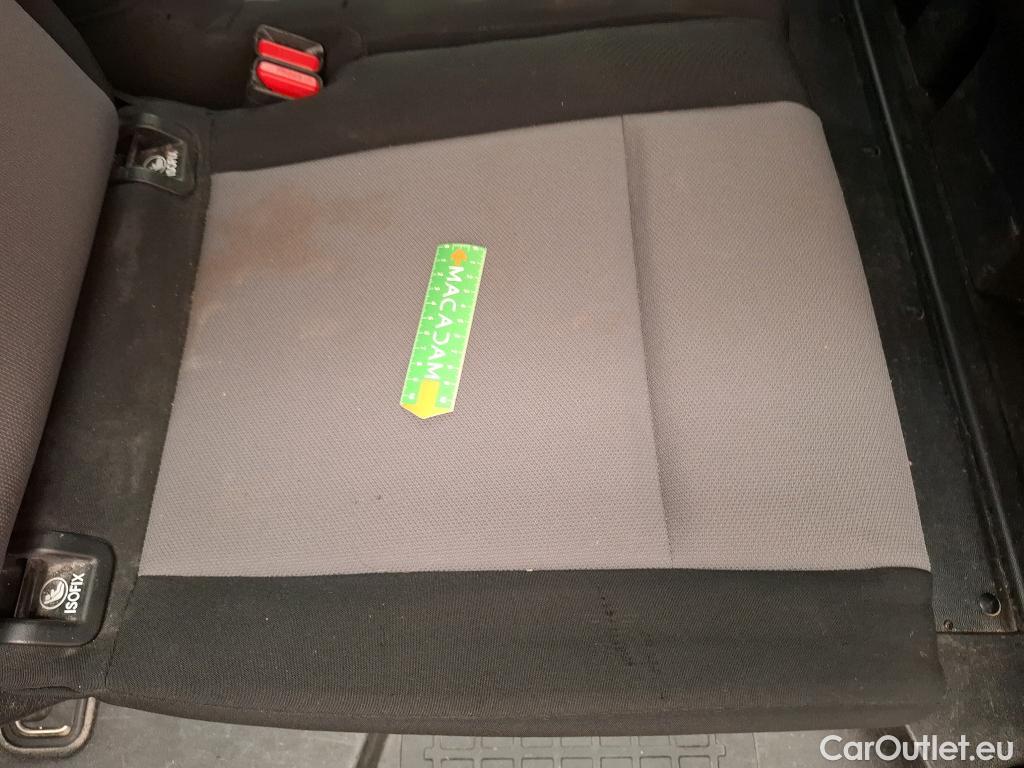  Toyota  Proace TOYOTA  4p Combi COMPACT 95 D-4D DYNAMIC #31