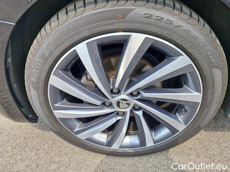  Skoda  Octavia  Combi  (5E5)(03.2017->) Oct.Combi 2.0TDI 110 Style AT #5