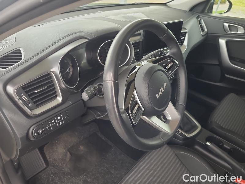  KIA  Cee'd Ceed Sportswagon (2018->) Ceed SW 1.5 T-GDI 118 Top #10