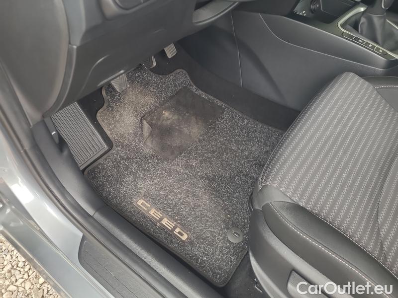  KIA  Cee'd Ceed Sportswagon (2018->) Ceed SW 1.5 T-GDI 118 Top #9