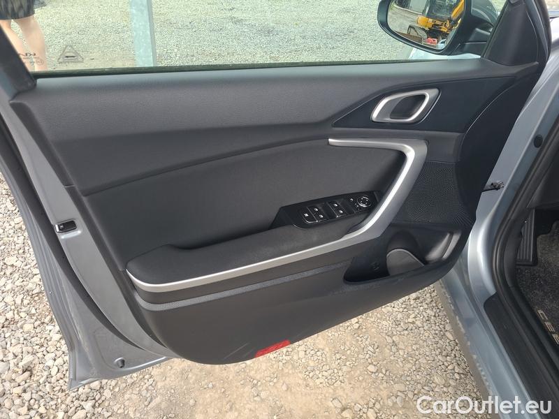  KIA  Cee'd Ceed Sportswagon (2018->) Ceed SW 1.5 T-GDI 118 Top #29