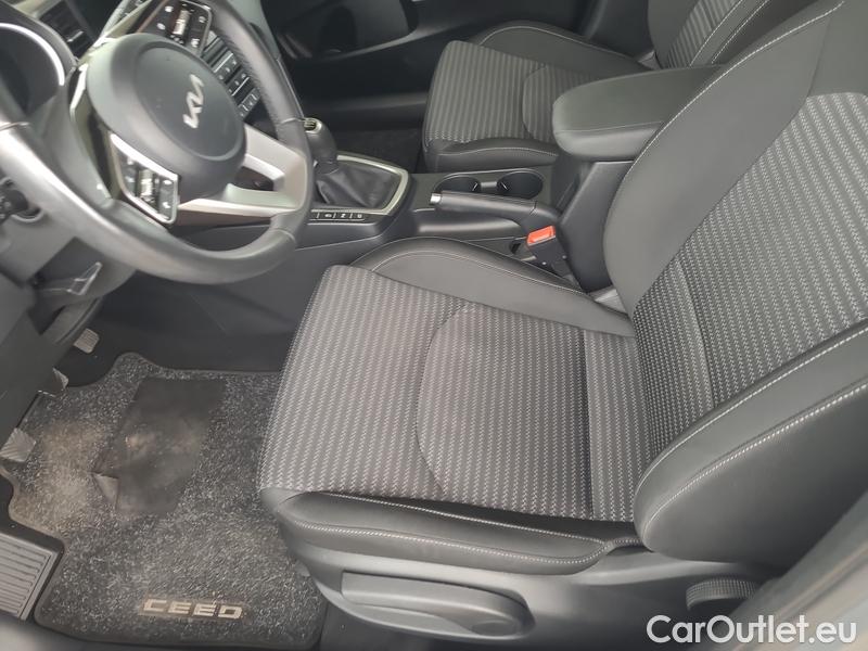  KIA  Cee'd Ceed Sportswagon (2018->) Ceed SW 1.5 T-GDI 118 Top #28