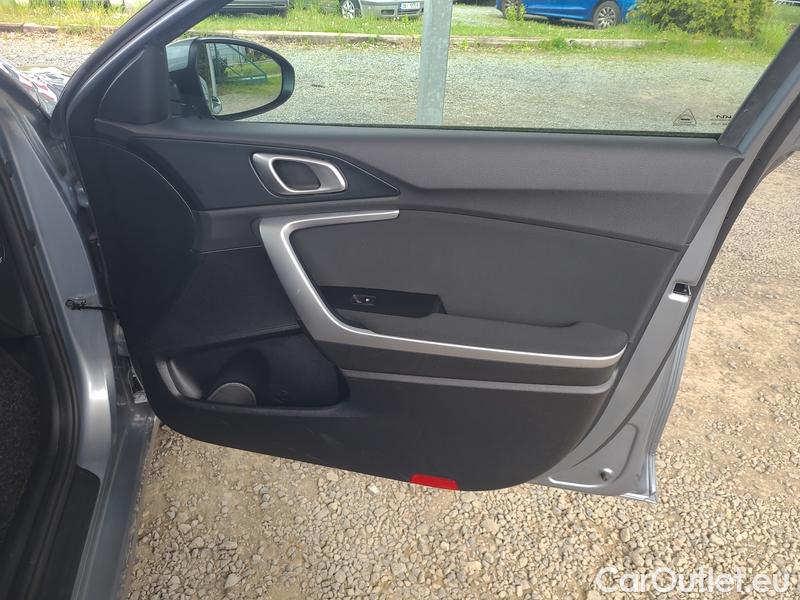  KIA  Cee'd Ceed Sportswagon (2018->) Ceed SW 1.5 T-GDI 118 Top #30