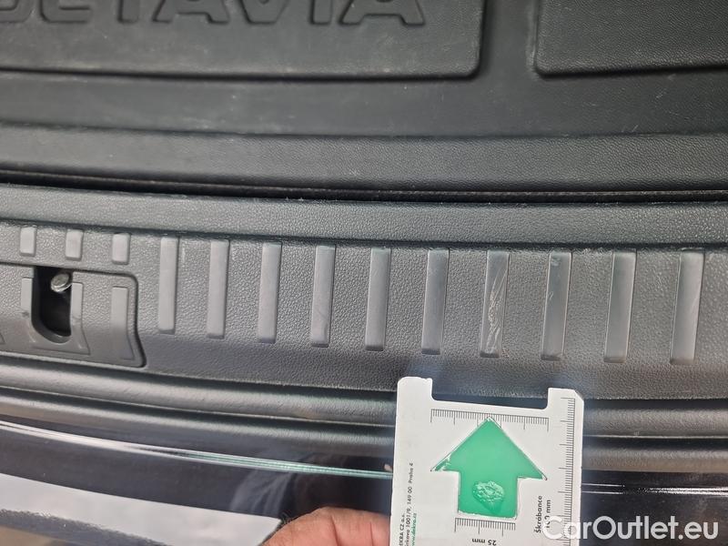  Skoda  Octavia  Combi (NX3)(2020)  Com TDI 110 Style AT #5