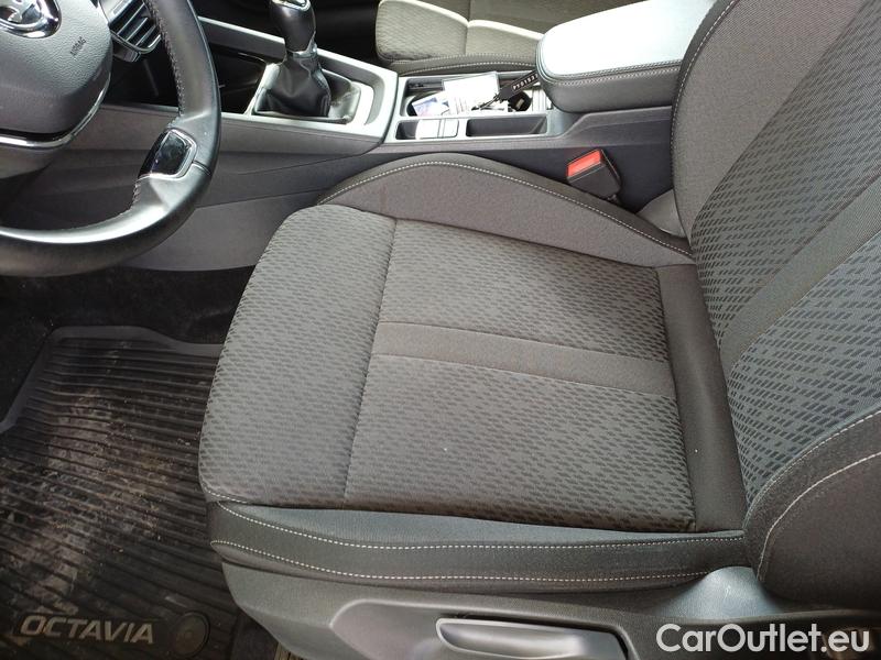  Skoda  Octavia  Lim. (NX3)(2020)  1.5TSI 110 Style 5d #6