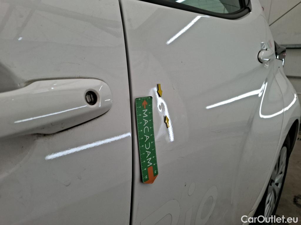 Toyota  Yaris TOYOTA  Hybride Affaires / 2019 / 5P / Berline 1.5 Hybride 116h Dynamic Business Affair #19